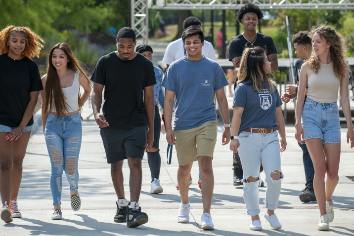 Students walking on campus at Augusta University.